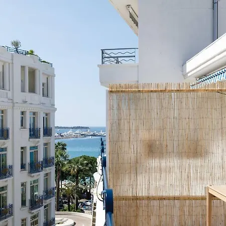 Martinez Area Superb 1 Bed W Xxl Terrace